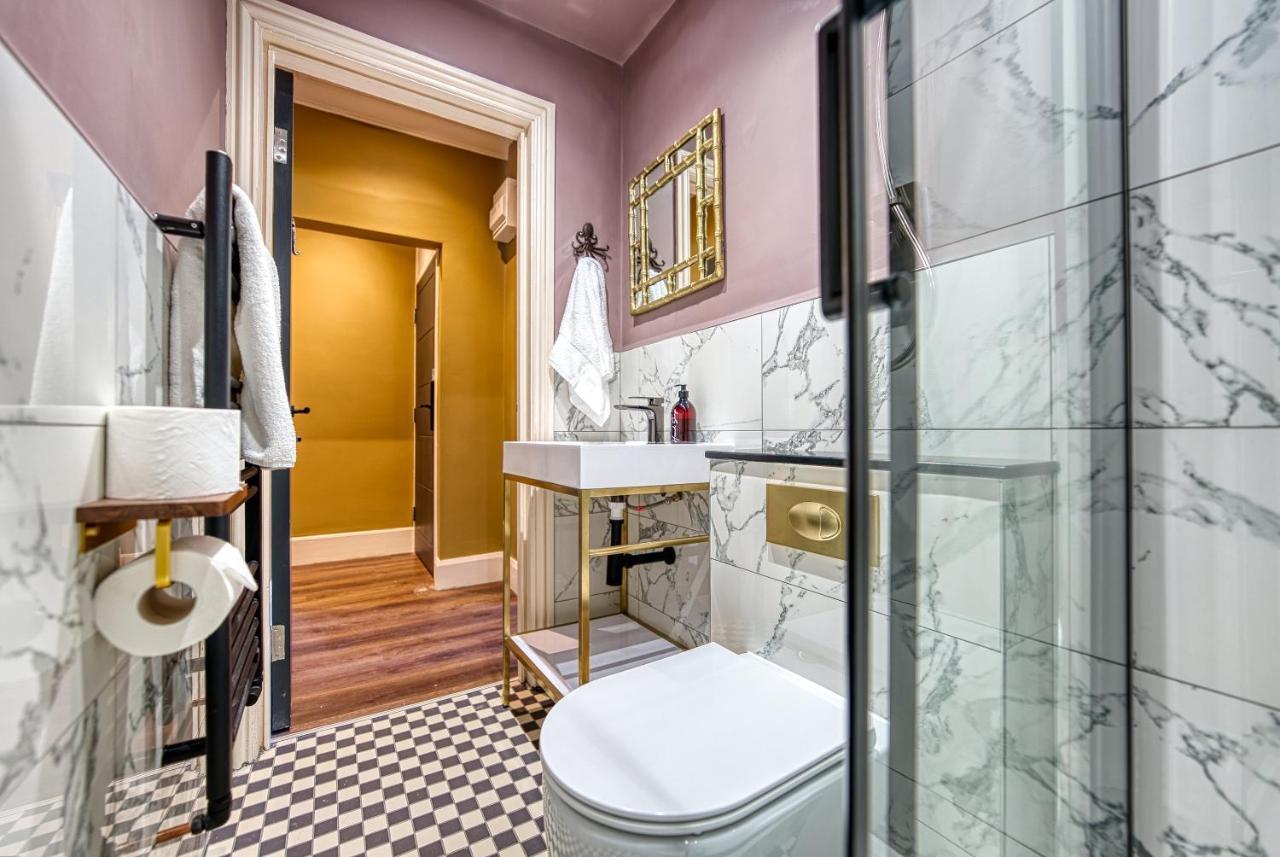 Casa Del Artista - Luxury Apartments, Whitby Esterno foto