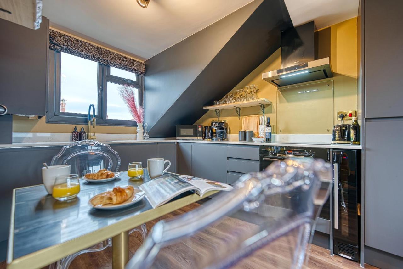 Casa Del Artista - Luxury Apartments, Whitby Esterno foto