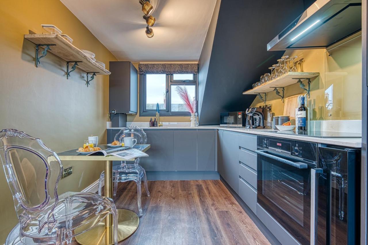Casa Del Artista - Luxury Apartments, Whitby Esterno foto
