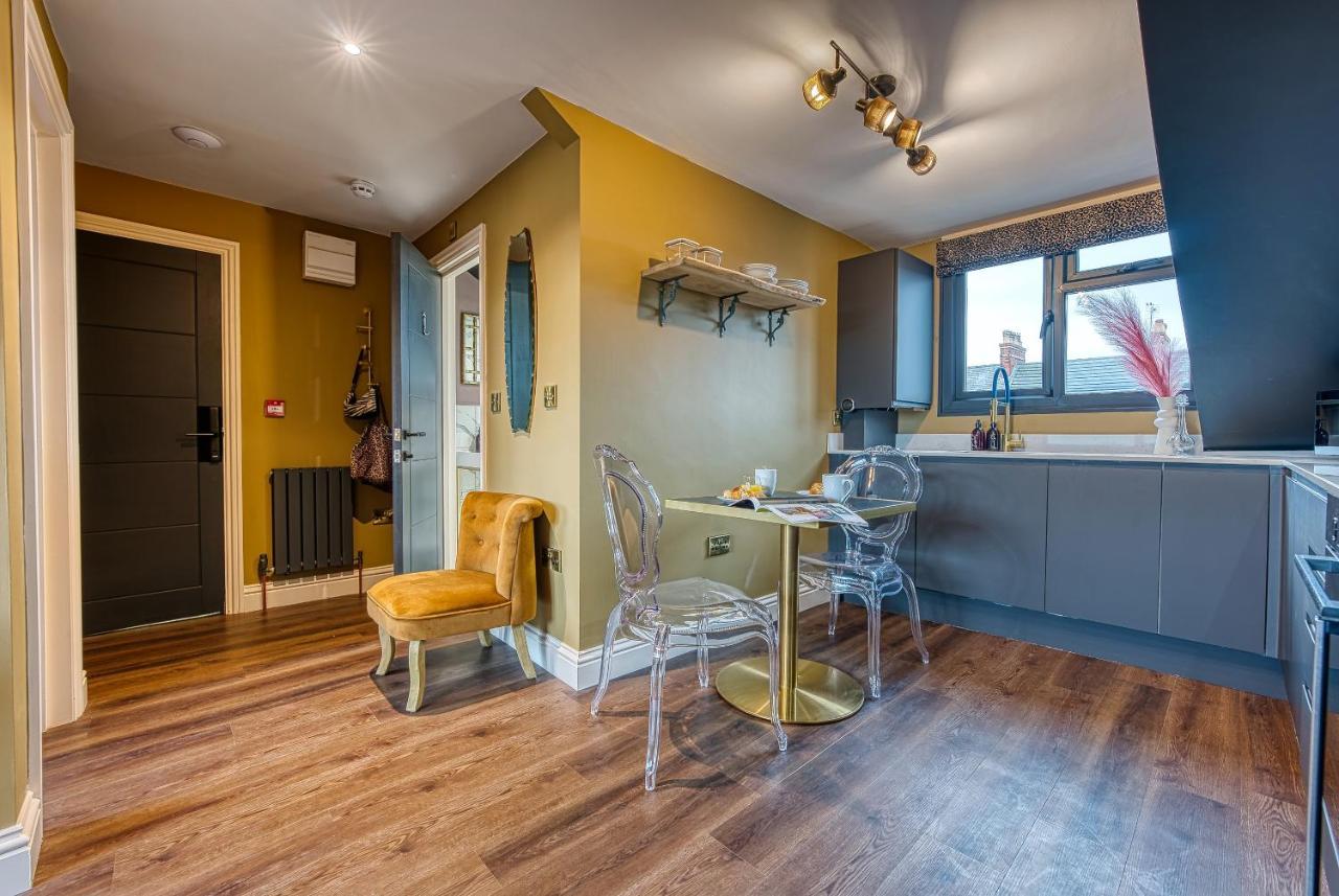 Casa Del Artista - Luxury Apartments, Whitby Esterno foto