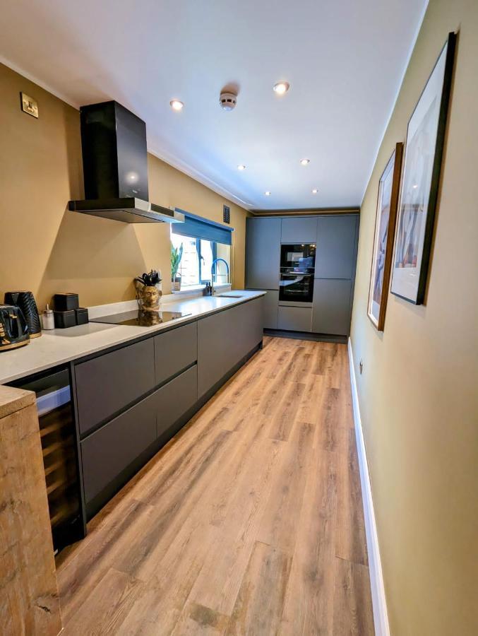 Casa Del Artista - Luxury Apartments, Whitby Esterno foto
