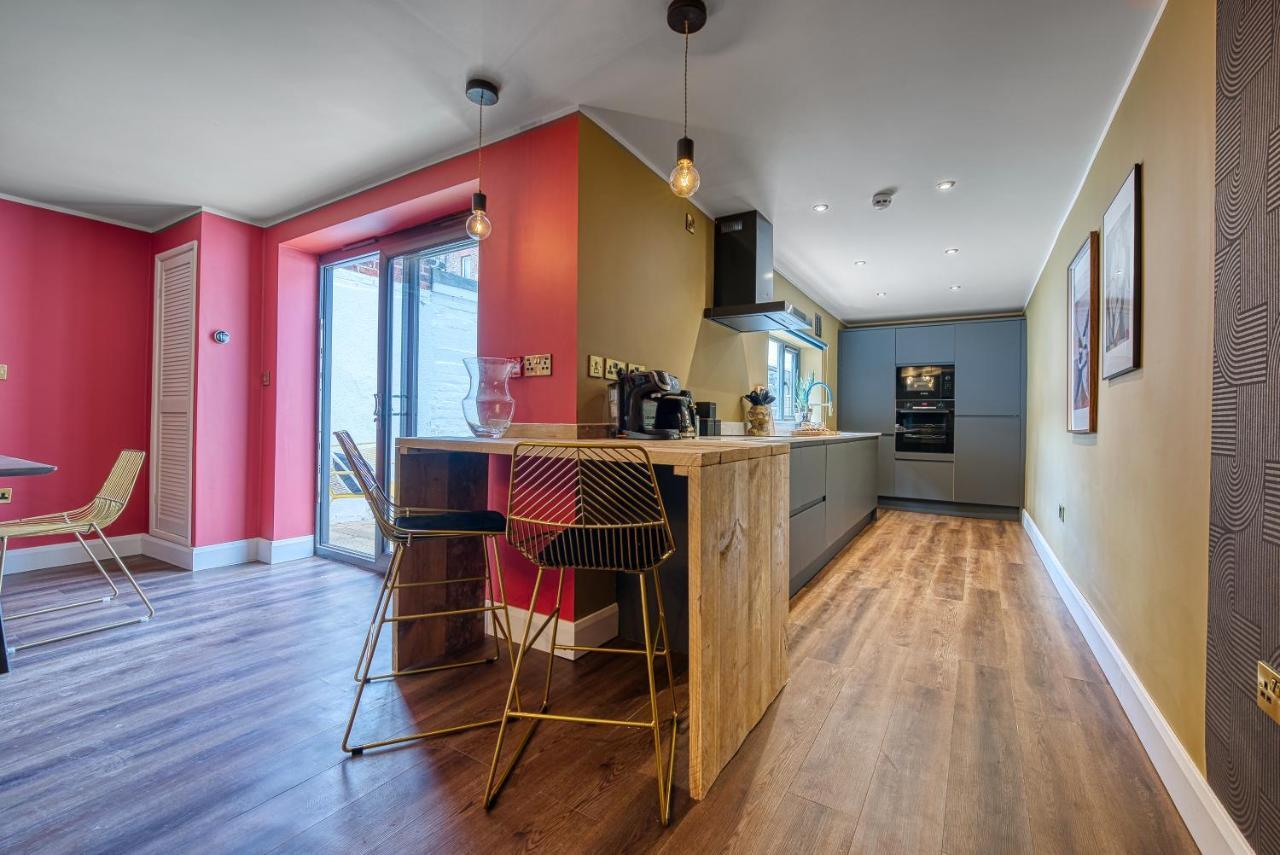 Casa Del Artista - Luxury Apartments, Whitby Esterno foto